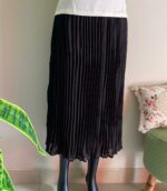 Plain pleated skirt- Black - Image 2