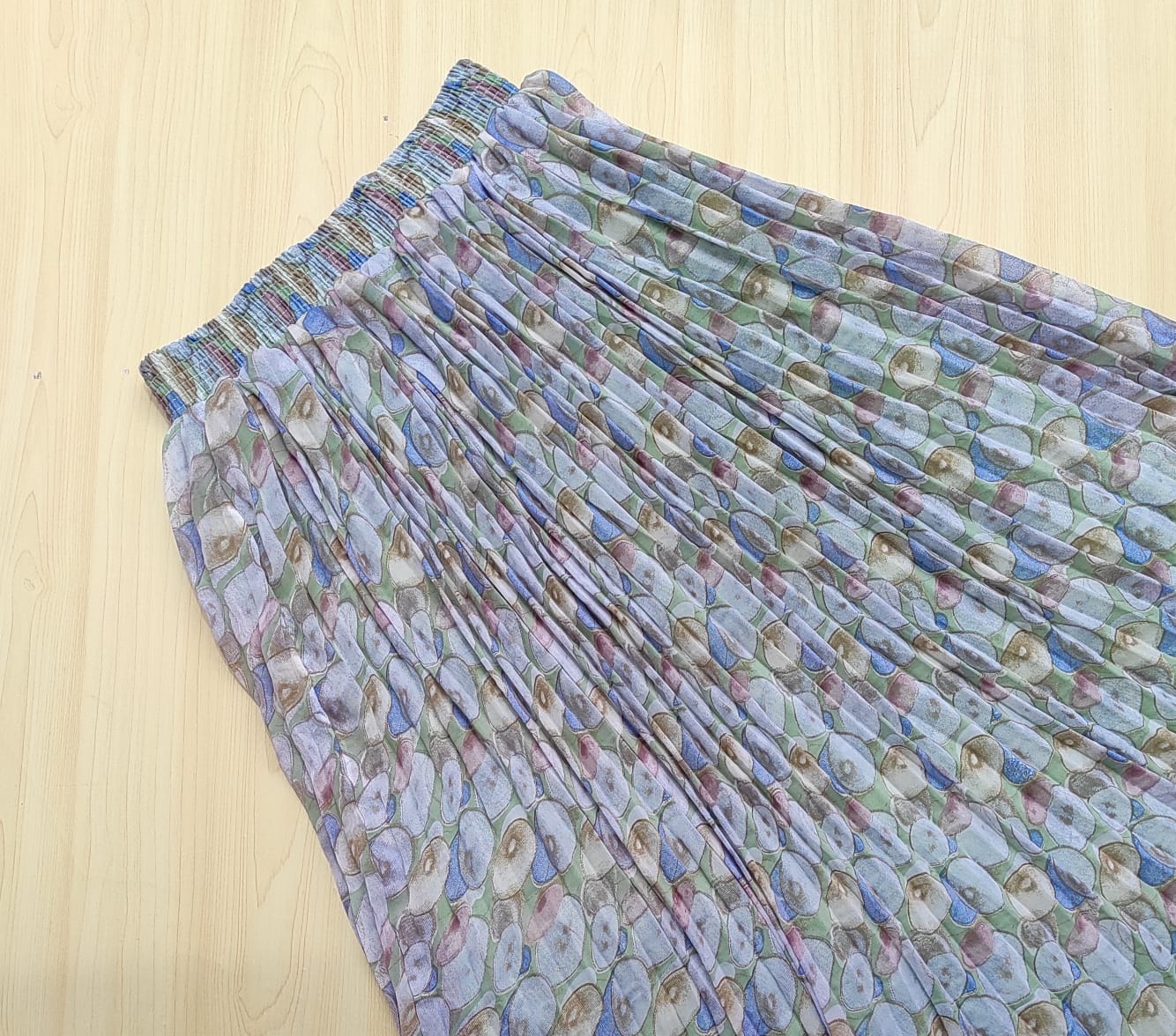 WhatsApp Image 2025-11-23 at 4.00.44 PM Printed pleated skirt – Full length - Image 1