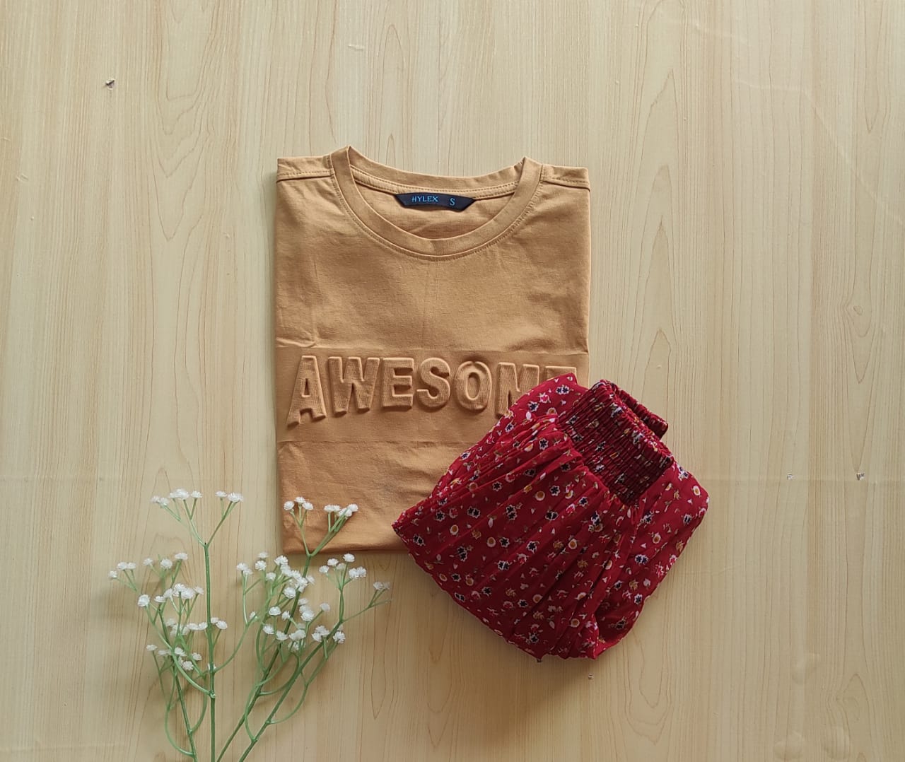 WhatsApp Image 2025-09-02 at 12.57.51 PM (1) Solid tshirt and pleated skirt Combo - Image 1