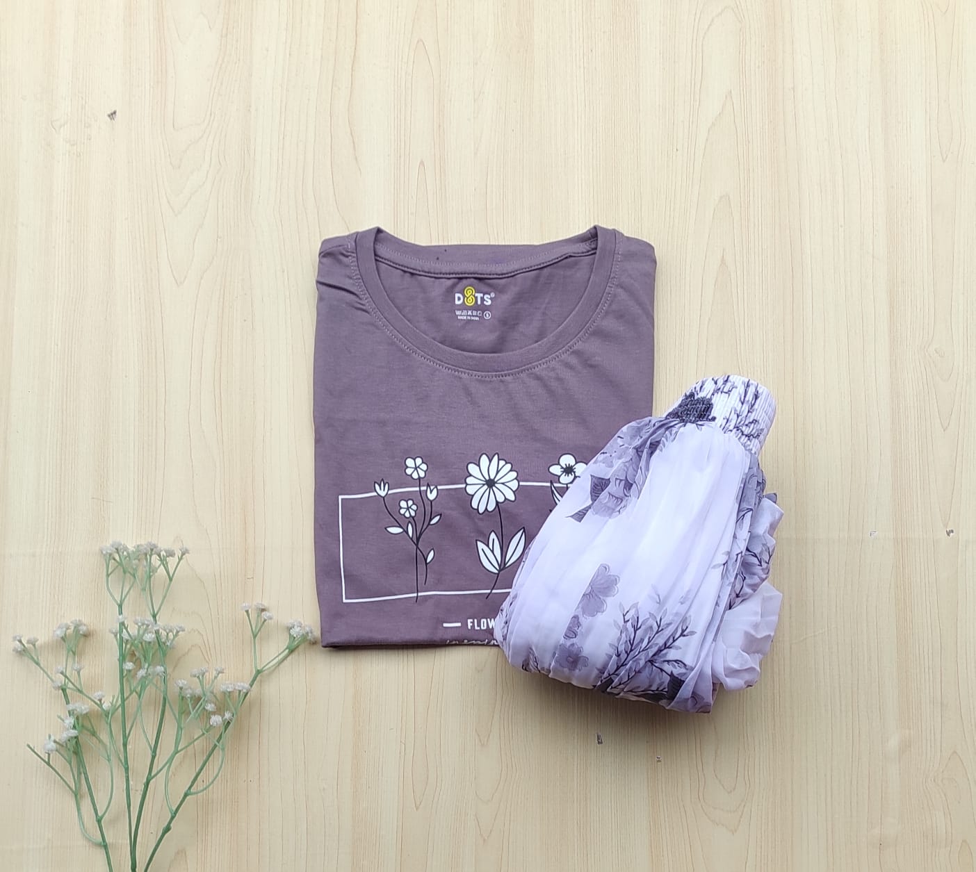 WhatsApp Image 2025-10-22 at 10.28.12 AM Solid tshirt and pleated skirt Combo - Image 1