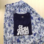 Solid tshirt and pleated skirt Combo