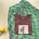 Solid tshirt and pleated skirt Combo